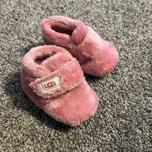 Ugg pink infant booties